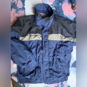 Columbia Sportswear Men's large winter jacket, blue.